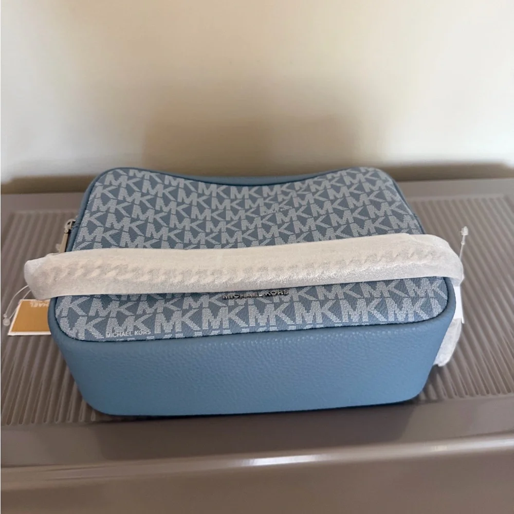 Michael Kors Light Blue MK Logo Purse - Picture 3 of 5